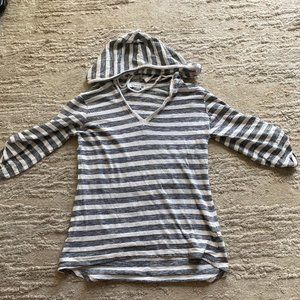 Forever 21 Quarter-Length Sleeve Top